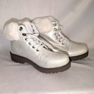Women's Chelsea Faux Fur Ankel Boots Cream 8M Excellent